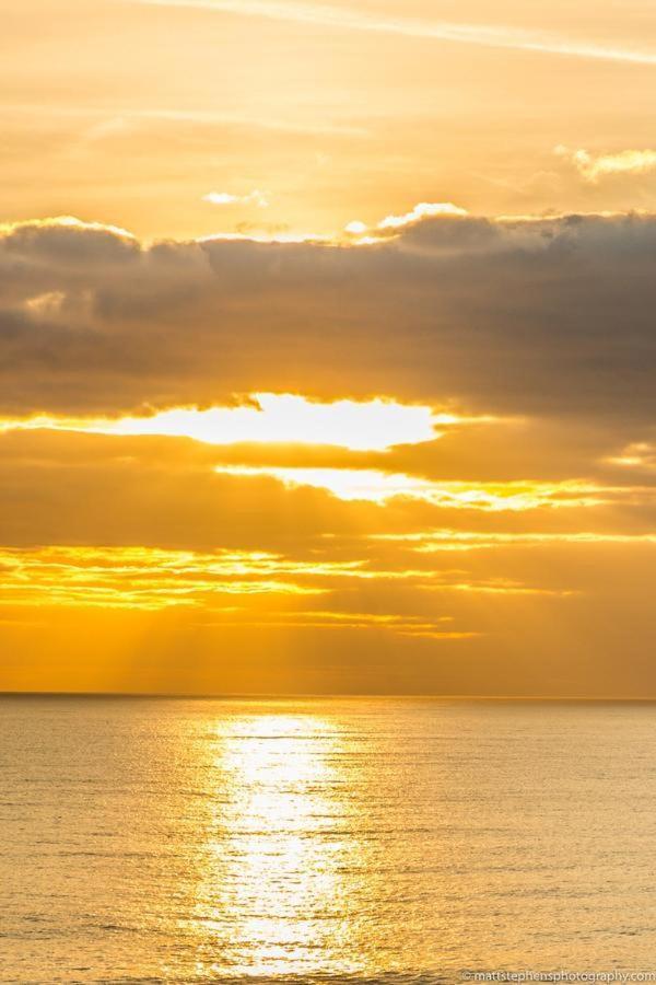 Seafront Apartment With Garden Hove Extérieur photo